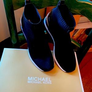 Michael Kors Skyler Bootie Practically new